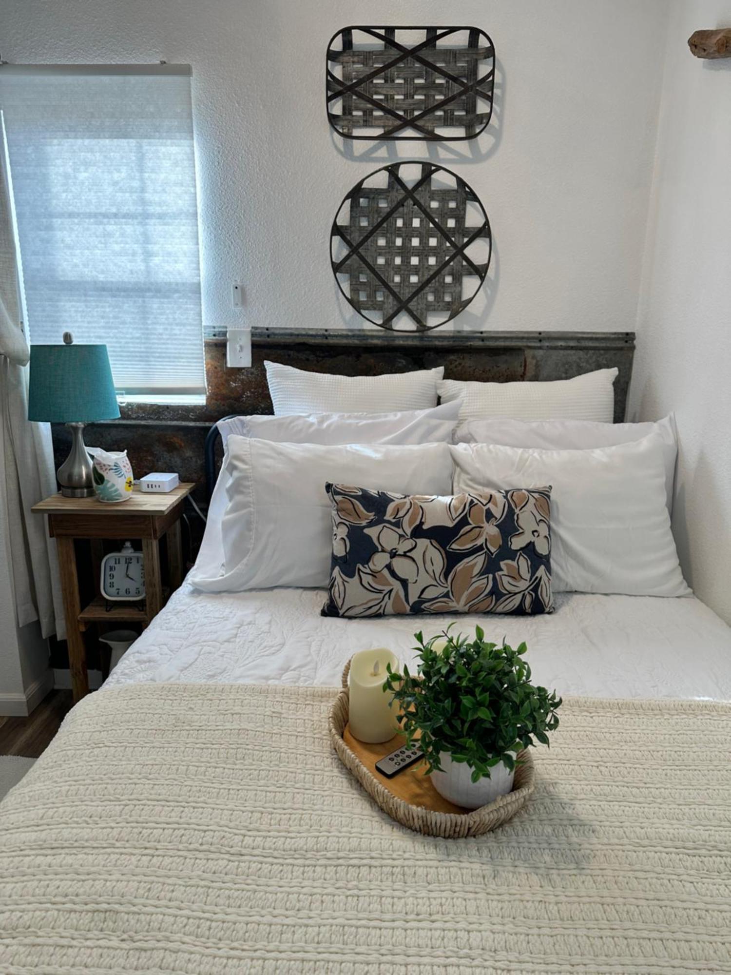 Tiny House - Our Little Piece Of Paradise Lakehills Bagian luar foto