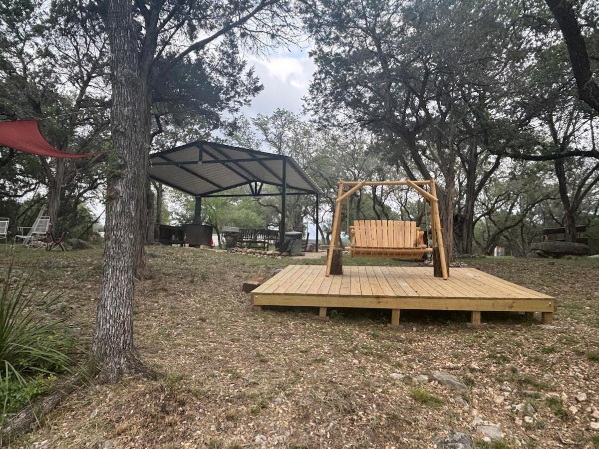 Tiny House - Our Little Piece Of Paradise Lakehills Bagian luar foto