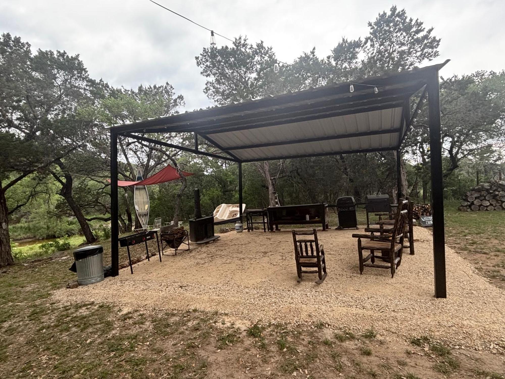 Tiny House - Our Little Piece Of Paradise Lakehills Bagian luar foto
