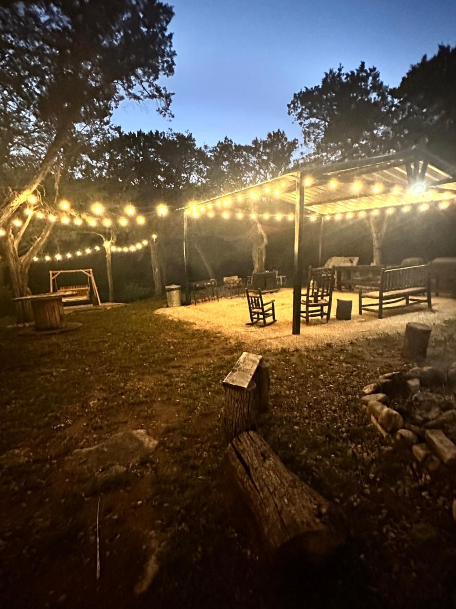 Tiny House - Our Little Piece Of Paradise Lakehills Bagian luar foto