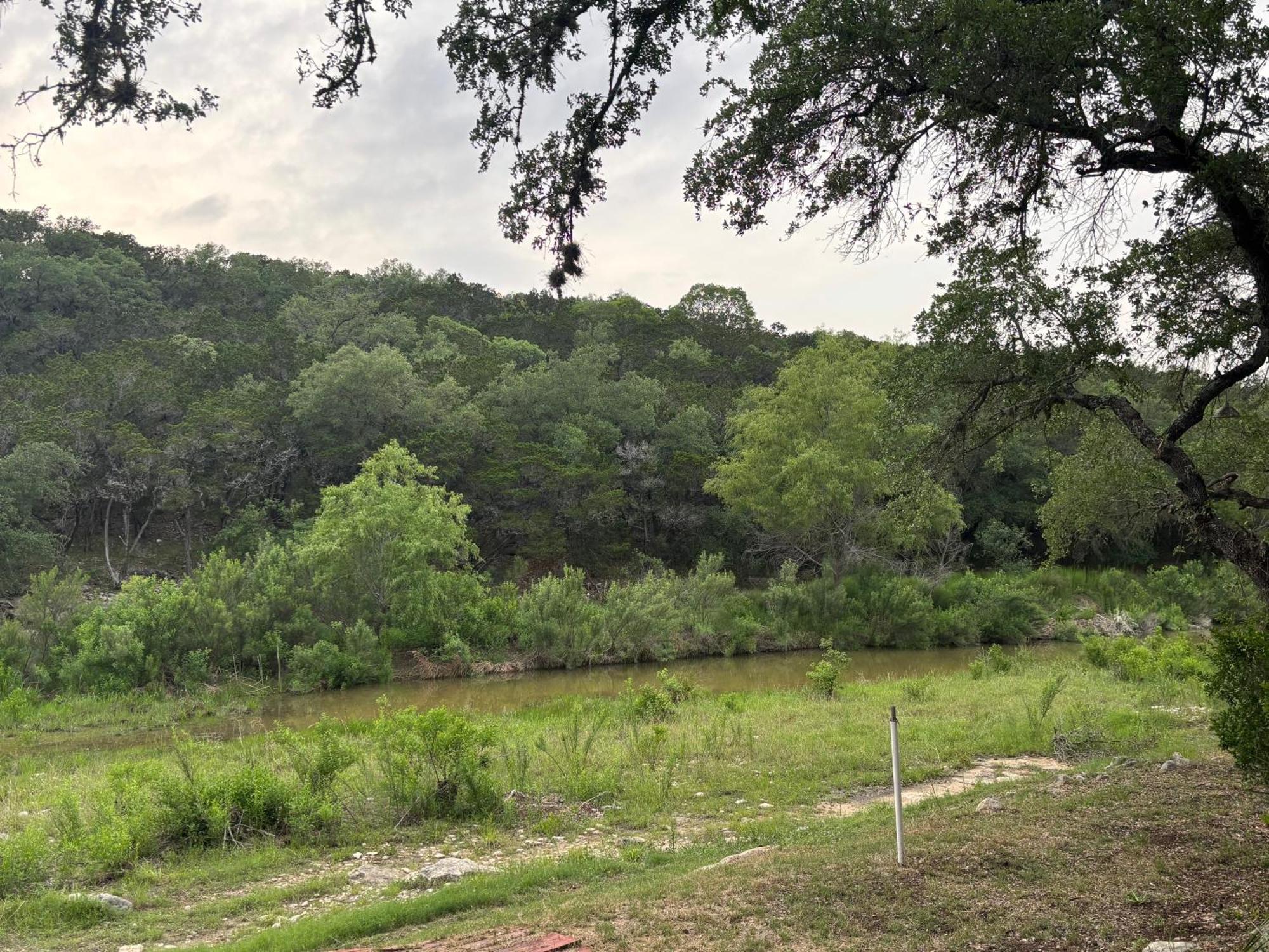Tiny House - Our Little Piece Of Paradise Lakehills Bagian luar foto
