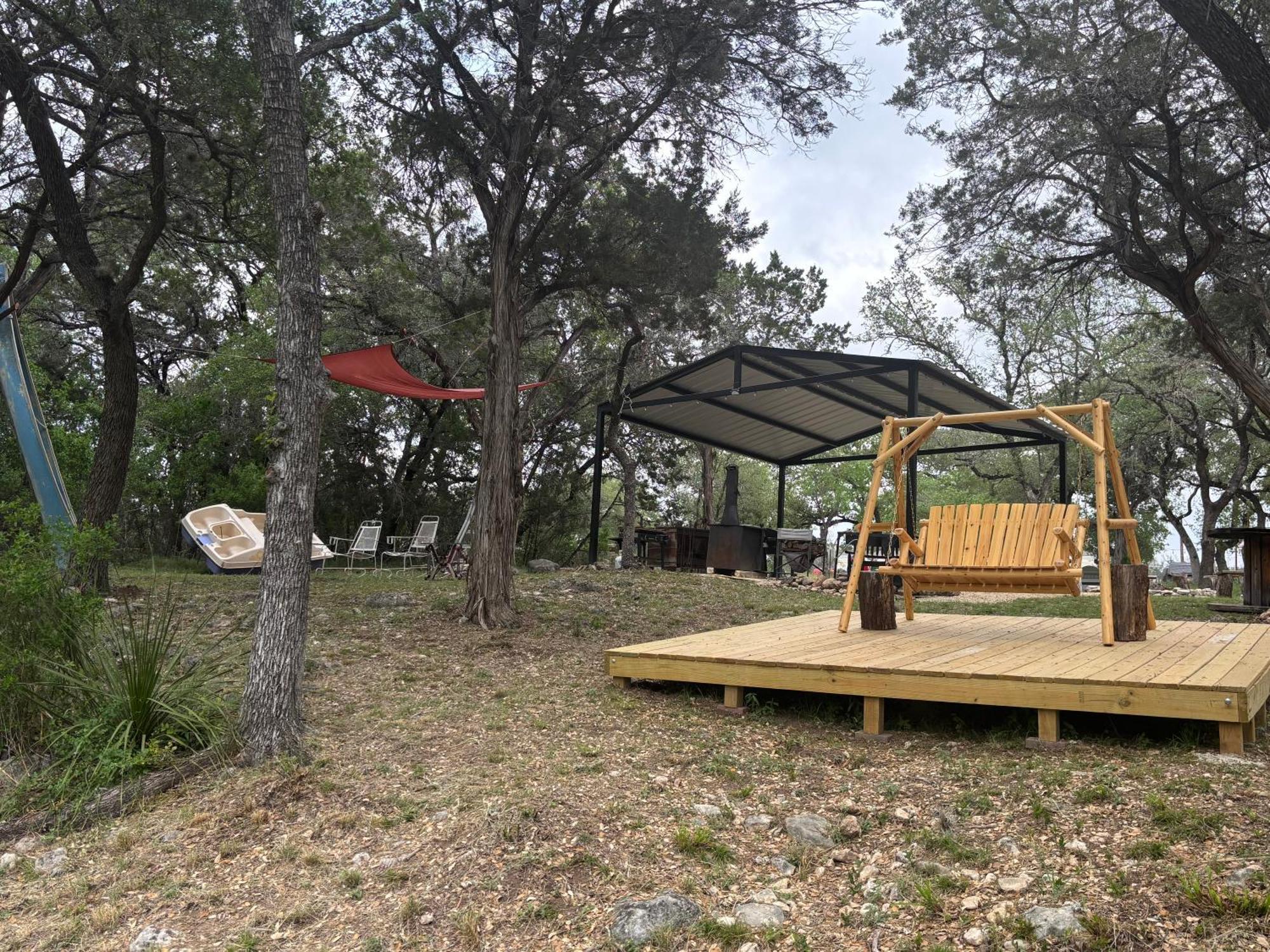 Tiny House - Our Little Piece Of Paradise Lakehills Bagian luar foto